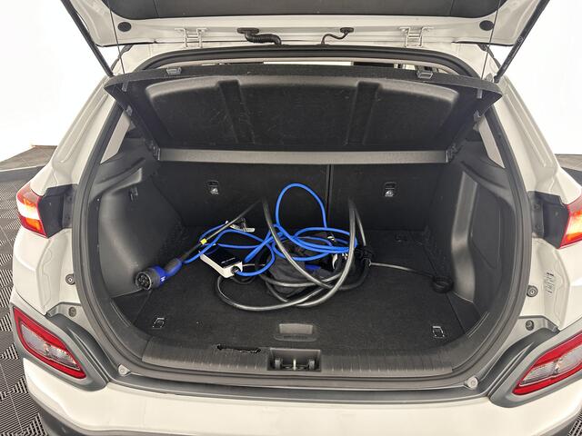 Hyundai Kona EV Premium 64 kWh [ 3-Fase ] (INCL-BTW) *HEAT-PUMP | FULL-LEATHER | HEAD-UP | FULL-LED | NAVI-FULLMAP | DAB | ADAPTIVE-CRUISE | KRELL-AUDIO | KEYLESS | CAMERA | BLIND-SPOT | LANE-ASSIST | DIGI-COCKPIT | COMFORT-SEATS | 1