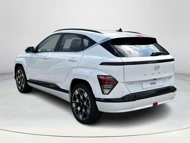 Hyundai Kona Electric Premium 65.4 kWh | Adaptieve Cruise Control | Stoelverwarming | Stuurwielverwarming | Stoelventilatie | Lederen bekleding | Geheugenfunctie bestuurdersstoel |