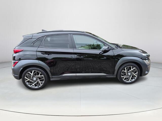 Hyundai Kona 1.6 GDI HEV Premium | Apple Carplay | Schuif / kanteldak | Achteruitrijcamera | Lederen Bekleding | 18'inch Lichtmetalen Velgen |