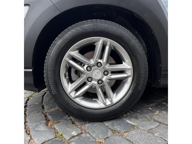 Hyundai Kona 1.0T Comfort | PlusPack | Trekhaak | All-Season | Camera | Carplay | All-in rijklaarprijs