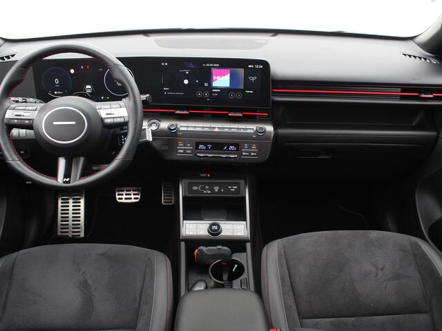 Hyundai Kona 1.6 GDI HEV N Line Sky / Elektrisch Schuif-/Kanteldak / Navigatie + Apple Carplay/Android Auto / Stoelverwarming & Ventilatie / Cruise Control Adaptief / Bose /