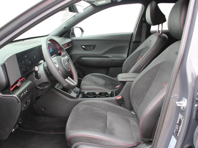Hyundai Kona 1.6 GDI HEV N Line Sky / Elektrisch Schuif-/Kanteldak / Navigatie + Apple Carplay/Android Auto / Stoelverwarming & Ventilatie / Cruise Control Adaptief / Bose /