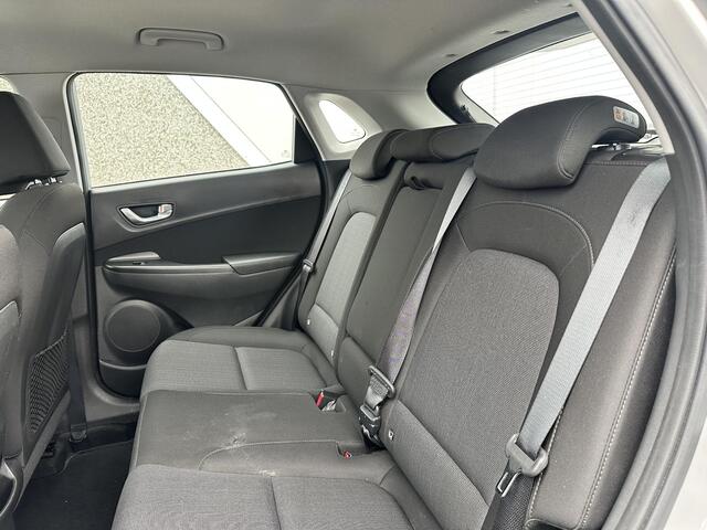 Hyundai Kona 1.6 GDI HEV Fashion Design / navigatiesysteem / Apple Carplay / Android Auto / Airco / stoel verwarming /