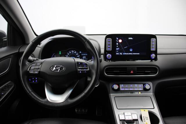 Hyundai Kona Electric EV Premium 64 kWh - Carplay, Leer, Camera, Stoelverw.