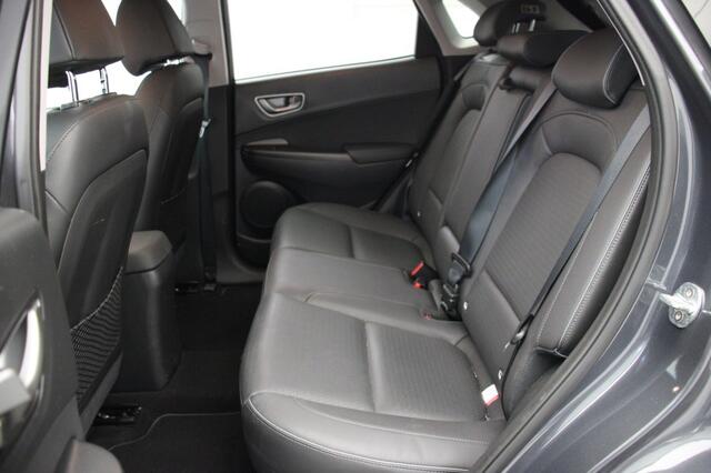 Hyundai Kona Electric EV Premium 64 kWh - Carplay, Leer, Camera, Stoelverw.