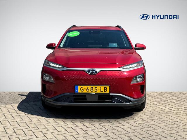 Hyundai Kona EV Premium 64 kWh | Leder | Head-Up Display | Stuur- + Stoelverwarming | Apple Carplay/Android Auto | Premium Audio | Rijklaarprijs!