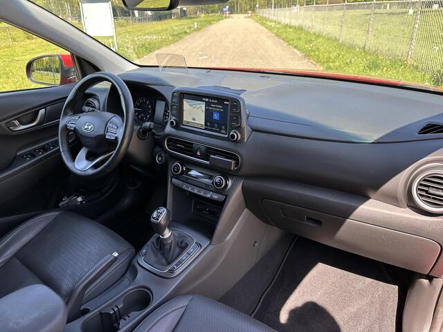 Hyundai Kona 1.0 T-GDI Premium | Luxe | 33.727 km | Topstaat | Vol opties! ?