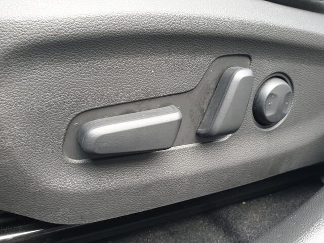 Hyundai Kona EV Premium 64 kWh Leder enz..