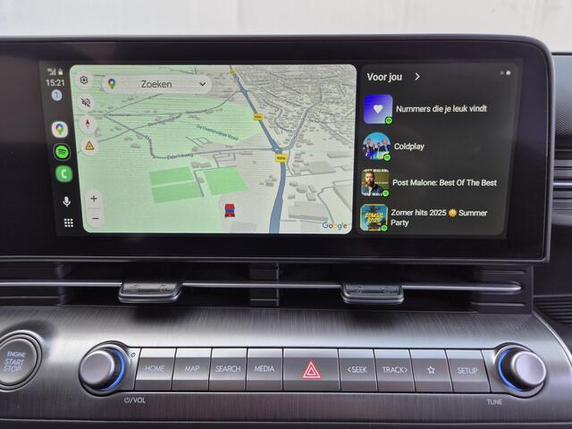 Hyundai Kona 1.6 GDI HEV Premium Sky Automaat / Glazen schuif- en kanteldak / Stuur- en Stoelverwarming / Rondomzicht camera / Elektrisch verstelbare voorstoelen Stoelventilatie voor / Bose Audio Systeem / Apple Carplay Android Auto /