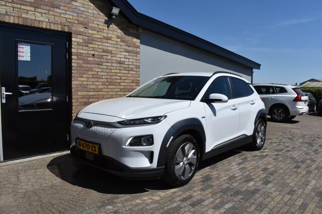 Hyundai Kona EV PREMIUM 64 KWH, HUD, Navi, Camera