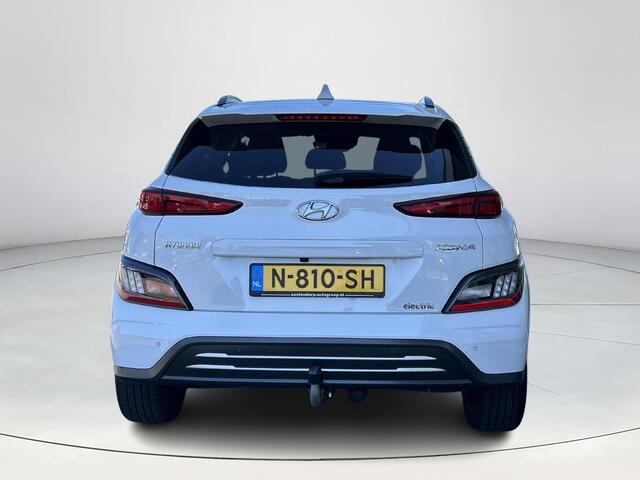 Hyundai Kona EV Fashion 64 kWh | Apple carplay | Trekhaak afneembaar | All Seasonbanden | Climate control | Navigatiesysteem |