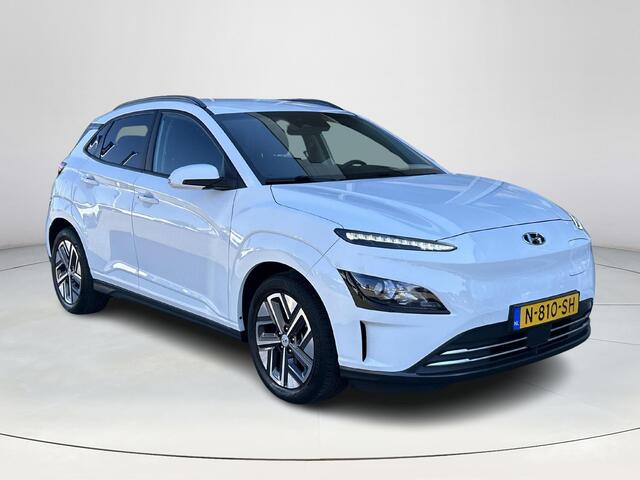 Hyundai Kona EV Fashion 64 kWh | Apple carplay | Trekhaak afneembaar | All Seasonbanden | Climate control | Navigatiesysteem |