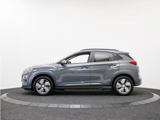 Hyundai Kona EV Premium 64 kWh | Warmtepomp | Snelladen