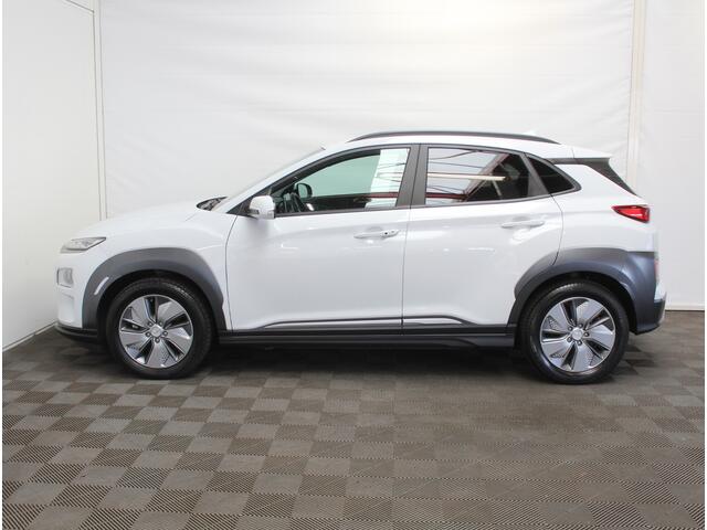 Hyundai Kona EV Fashion 64 kWh CARPLAY | LED | CAMERA | DAB | NAVI | ADAPCRUISE | HEAD-UP