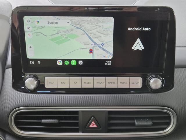 Hyundai Kona EV Premium 64 kWh Automaat / Accu Soh 100% / HUD / Allseason banden / Stuur- en stoelverwarming / Adaptief cruise control / Apple Carplay Android Auto / Achteruitrijcamera / Krell Audio Systeem /