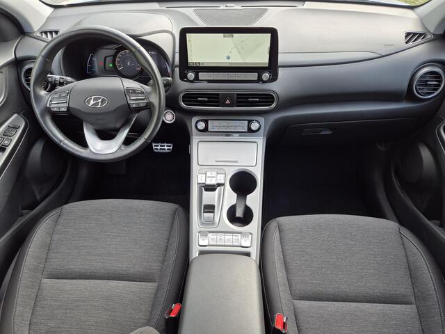Hyundai Kona EV Comfort 64 kWh Automaat / Apple Carplay Android Auto / Adaptief cruise control / Krell Audio systeem / Achteruitrijcamera / Stuur- en Stoelverwarming / Warmtepomp /