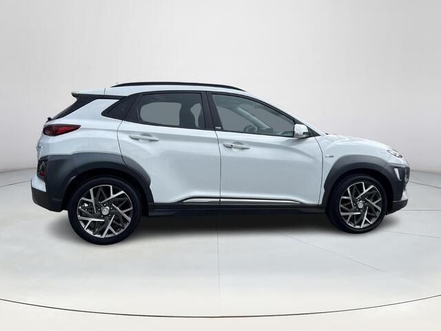 Hyundai Kona 1.6 GDI HEV Fashion Navigatiesysteem| Achterruitrijcamera| Sportvelgen| Parkeersensors achter| Climate control| Cruisecontrol|