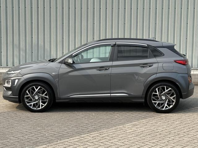 Hyundai Kona 1.6 GDI HEV Premium / Automaat / Full Options! / Origineel Nederlands / Adaptieve Cruise Control / Navigatie / Parkeersensoren / Achteruitrijcamera / Dealer Onderhouden / 1.300 KG Trekgewicht / Vierseizoenenbanden / 18 Inch Lichtmetalen Velgen / Krell Pr