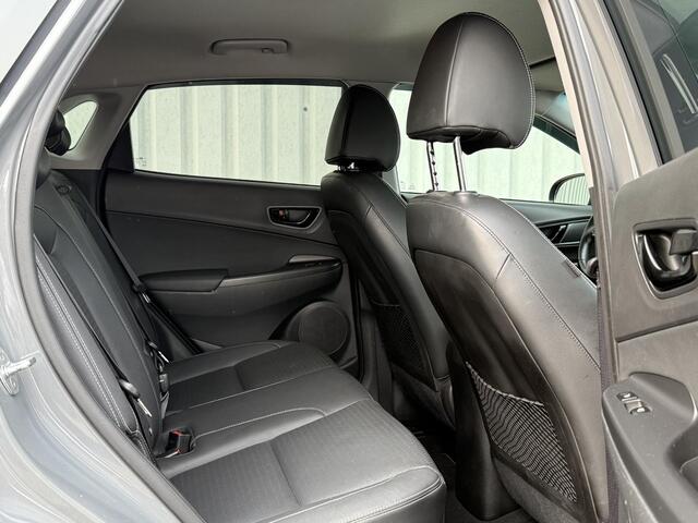Hyundai Kona 1.6 GDI HEV Premium / Automaat / Full Options! / Origineel Nederlands / Adaptieve Cruise Control / Navigatie / Parkeersensoren / Achteruitrijcamera / Dealer Onderhouden / 1.300 KG Trekgewicht / Vierseizoenenbanden / 18 Inch Lichtmetalen Velgen / Krell Pr