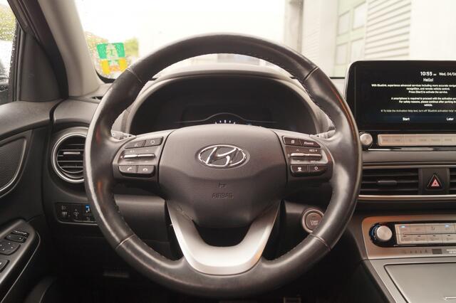Hyundai Kona EV Premium 64kWh -LEER-ECC-NAVI-CAM-PDC-