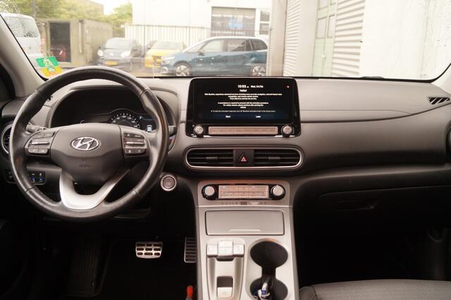 Hyundai Kona EV Premium 64kWh -LEER-ECC-NAVI-CAM-PDC-