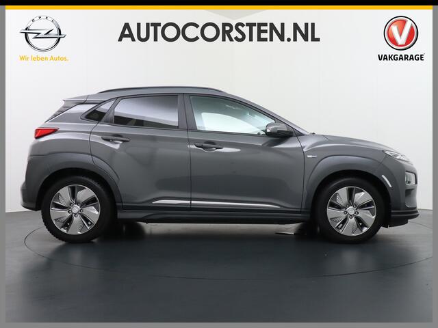 Hyundai Kona EV 64kWh Stoelverwarming Apple Carplay Android Auto Navi Ecc Adap.Cruise Head-Up Display Camera DAB PDC Fashion Design-Pack Keyless Bluelink Led Regen-Lichtsensor Dodehoek-assistent Rijstrooksensor 1e Eigenaar, 449km WLTP actieradius Heerlijke sterke en e