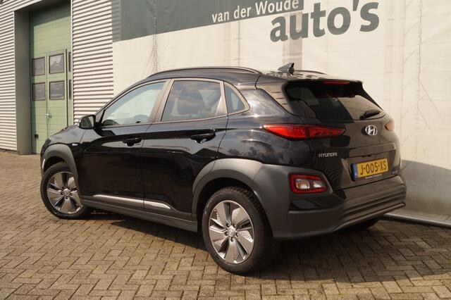 Hyundai Kona EV Premium 64kWh -LEER-ECC-NAVI-CAM-PDC-