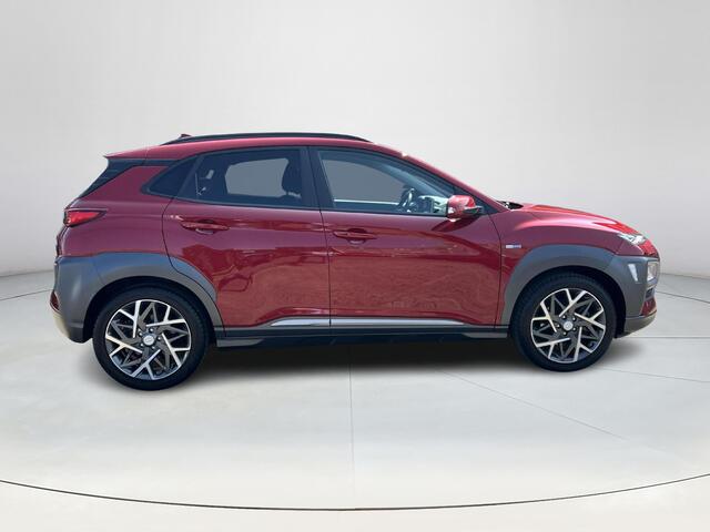 Hyundai Kona 1.6 GDI HEV Premium |Climate control| Sportvelgen| Trekhaak| Navigatiesysteem| Lederen bekleding| Acterruitrijcamera|
