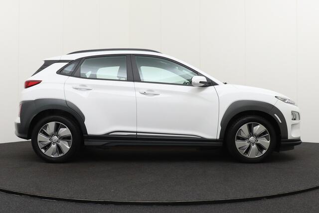 Hyundai Kona EV Comfort 64 kWh Warmtepomp Carplay Adapt. Cruise