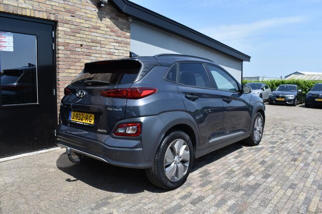 Hyundai Kona EV COMFORT 64 KWH, ACC, Navi, Camera