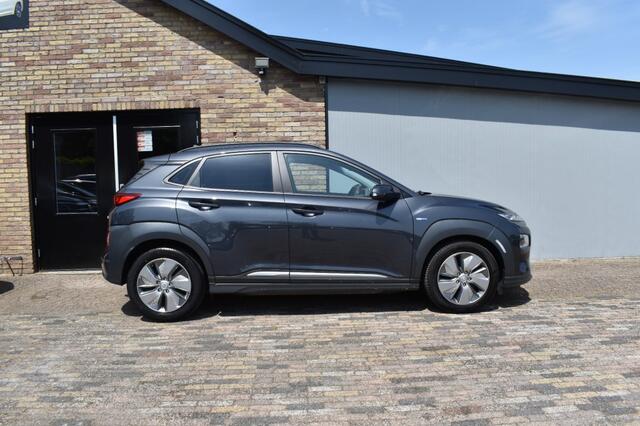 Hyundai Kona EV COMFORT 64 KWH, ACC, Navi, Camera