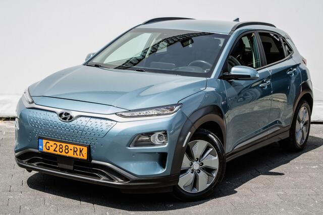 Hyundai Kona EV Premium 64 kWh Leer/ Stoel-stuurverwarming/ Head up/ Camera/ Carplay/ Navigatie