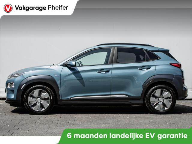 Hyundai Kona EV Premium 64 kWh Leer/ Stoel-stuurverwarming/ Head up/ Camera/ Carplay/ Navigatie