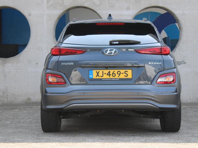 Hyundai Kona EV Premium 64 kWh | 482 KM ACTIERADIUS | ALL SEASON BANDEN |