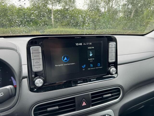 Hyundai Kona EV Premium 64 kWh 204pk Full Leder | Adaptieve Cruise | Achteruitrijcamera | Climate control | Grote Accu!