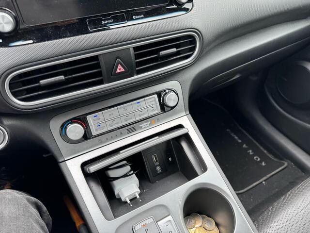 Hyundai Kona EV Premium 64 kWh 204pk Full Leder | Adaptieve Cruise | Achteruitrijcamera | Climate control | Grote Accu!