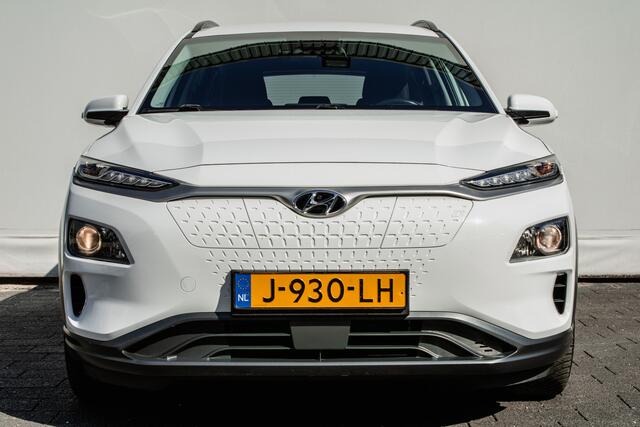 Hyundai Kona EV Fashion 64 kWh 3-Fase/ Full map navigatie/ HUD/ Camera/ DAB+/ Carplay
