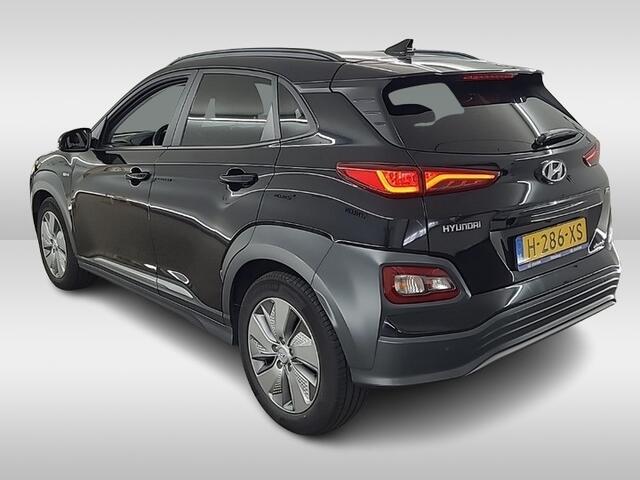 Hyundai Kona EV Premium 64 kWh (204 PK) 1e-Eig. & Dealer-Onderh. BOVAG-Garantie. NL-Auto.