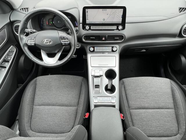 Hyundai Kona EV Comfort Smart 39 kWh Automaat / Warmtepomp / WLTP 305 KM / Bluelink Navigatie / Apple Carplay Android /