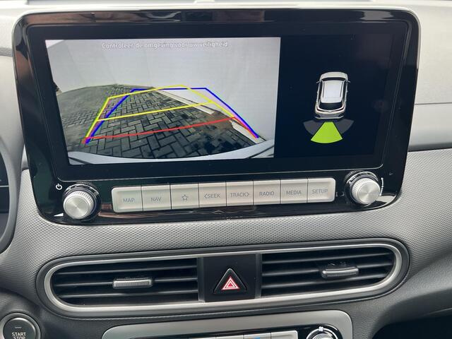 Hyundai Kona EV Comfort Smart 39 kWh Automaat / Warmtepomp / WLTP 305 KM / Bluelink Navigatie / Apple Carplay Android /