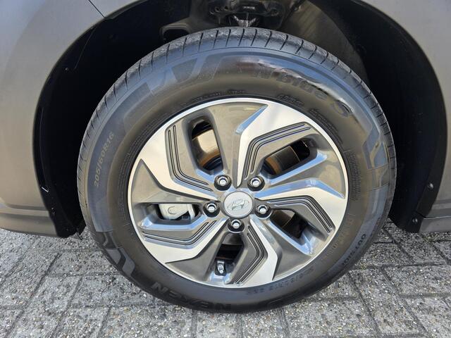Hyundai Kona 1.6 GDI HEV Comfort Smart | Adaptieve cruise control | Climate Control | Trekhaak | Applecarplay en Android Auto | Lichtmetalen velgen | Krell Premium Audio | Achteruitrijcamera |
