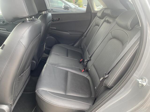 Hyundai Kona 1.6 GDI HEV Premium NL Auto Leder Trekhaak Stoel Verkoeling Stuur Verwarmd HUD PDC Carplay Navi