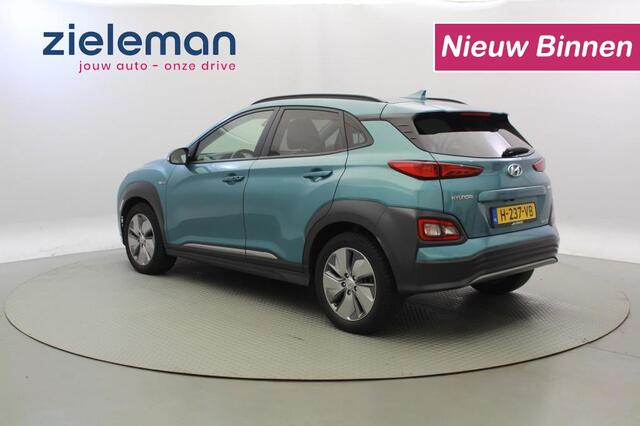 Hyundai Kona Premium 64 kWh - Carplay, Camera, Leer, Stoelverw.