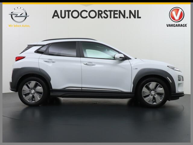 Hyundai Kona 64kWh EV AUT.204pk Krell®-Audio Grootste ACCU Adaptieve Cruise Control Camera Navi Apple Carplay Android Auto Head-Up Display Ecc DAB Keyless Pdc Regen-Lichtsensor Electric Led Blindspot Monitoring LaneAssist Subwoofer Voorruit verwarmbaar Bluetooth Priva