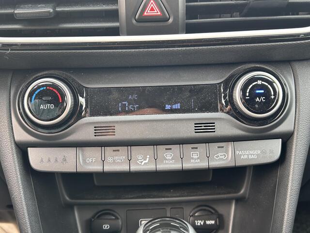 Hyundai Kona 1.6 GDI HEV Premium / navigatiesysteem / Apple Carplay / Android Auto / Climate control / Cruise control / Visseizoenen banden /