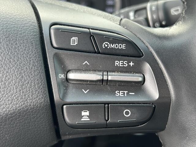 Hyundai Kona 1.6 GDI HEV Premium / navigatiesysteem / Apple Carplay / Android Auto / Climate control / Cruise control / Visseizoenen banden /