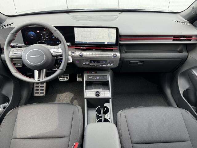 Hyundai Kona Electric N Line Business 64.8 kWh / Dodehoekdetectie / Warmtepomp / 19 Inch / Stoel- & Stuurverwarming / Snel Leverbaar! /