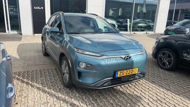 Hyundai Kona EV Premium 64 kWh | Trekhaak | Stoelverwamring/ventilatie | Head-Up |
