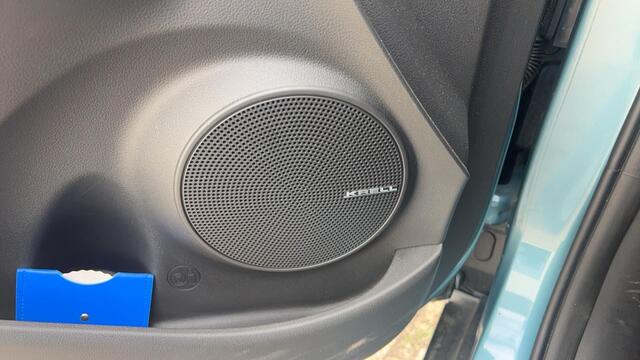 Hyundai Kona EV Premium 64 kWh | Trekhaak | Stoelverwamring/ventilatie | Head-Up |