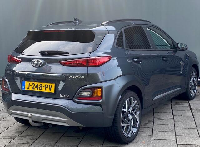 Hyundai Kona BWJ 2020 | 1.6 GDI 142PK HEV Premium | TREKHAAK | LEER | CAMERA A | CARPLAY | CLIMA | NAVI | AD CRUISE |